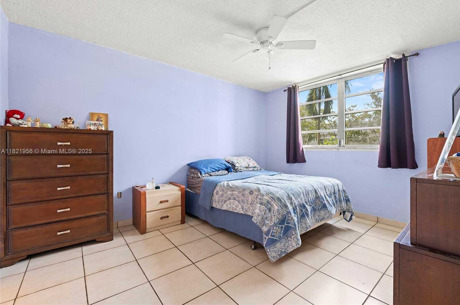 Small Image of 2930 POINT EAST DR #E106, Aventura Number 4