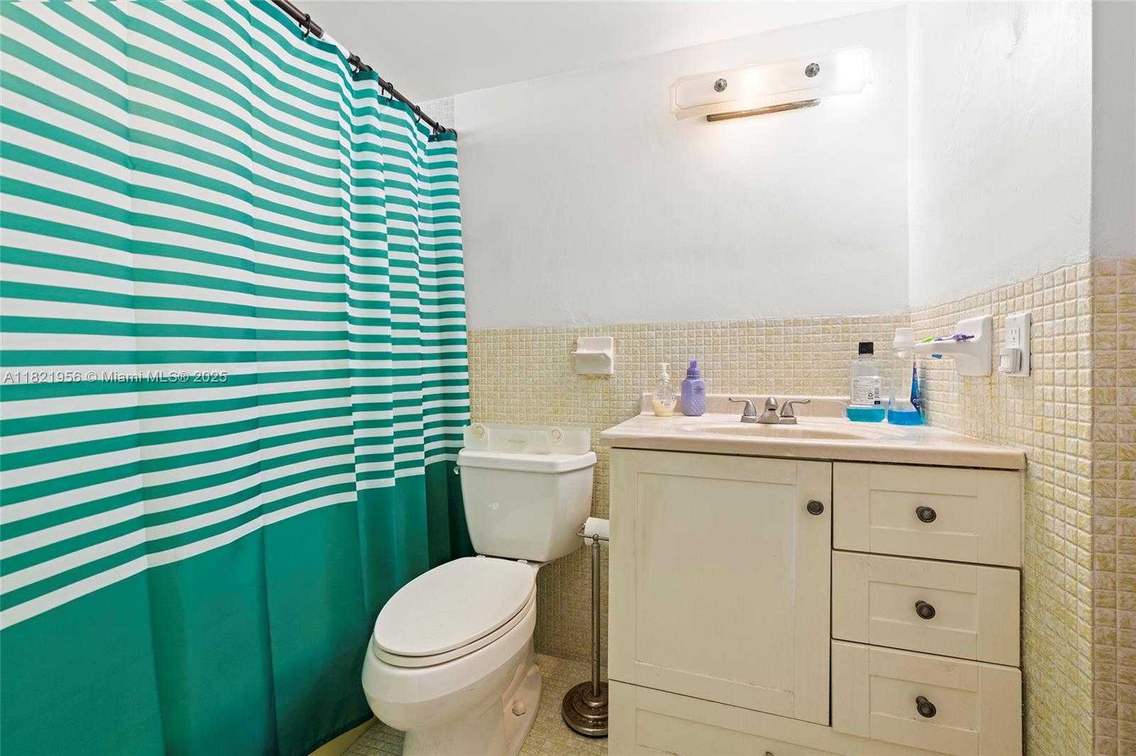 Small Image of 2930 POINT EAST DR #E106, Aventura Number 6