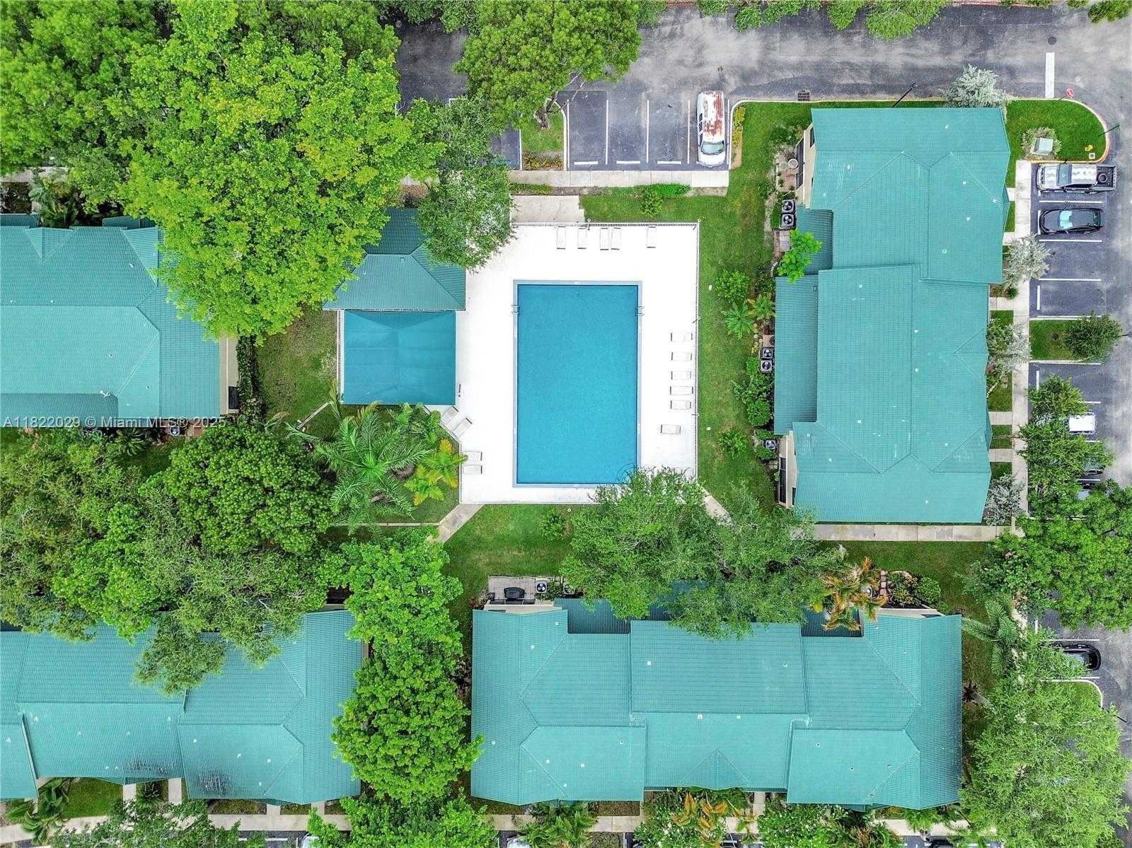 Small Image of 502 WESTREE LN, Plantation Number 17