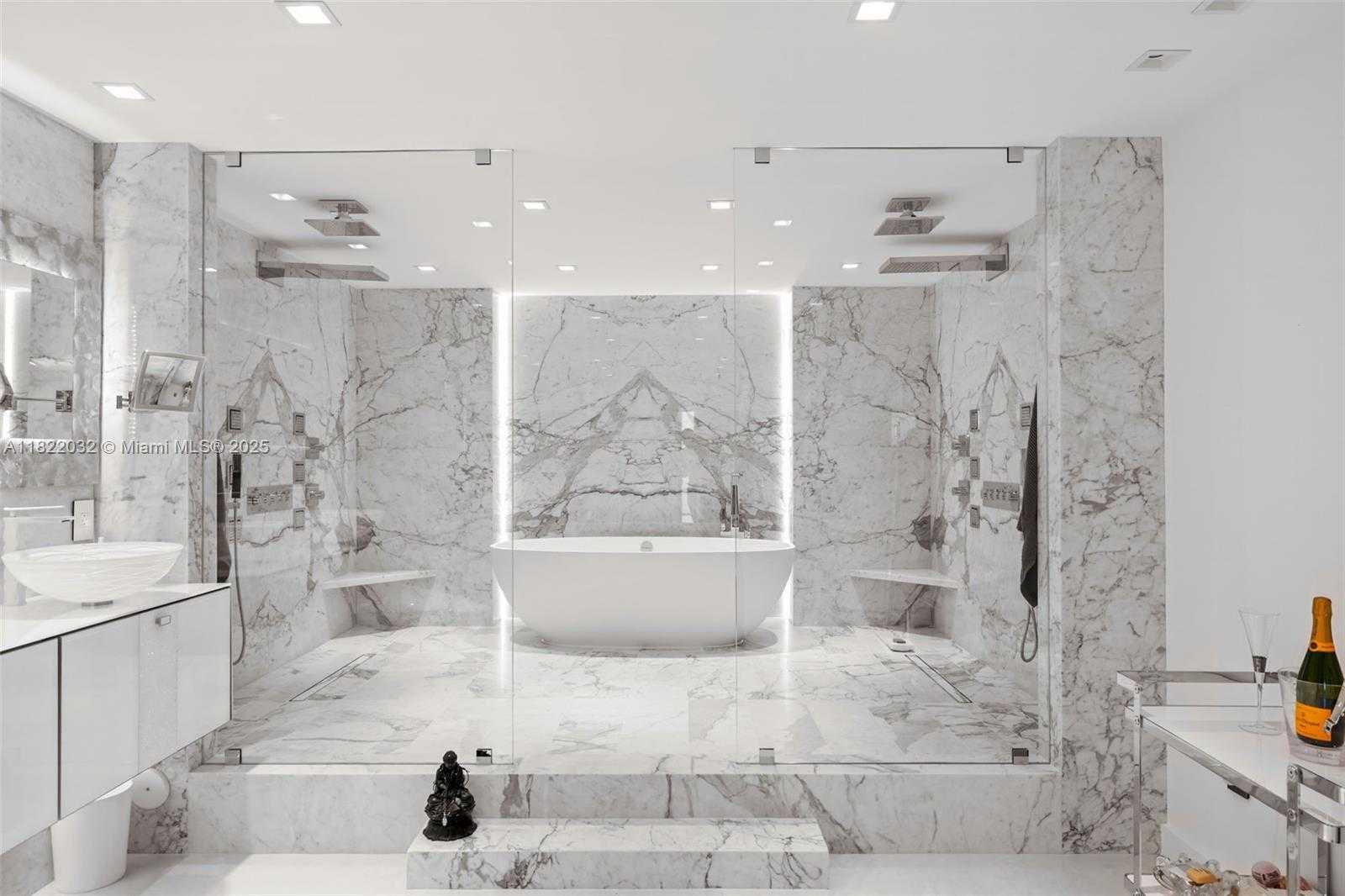 Small Image of 18201 COLLINS AVE 5306-W/2 CAR GARAGE #5306, Sunny Isles Beach Number 25