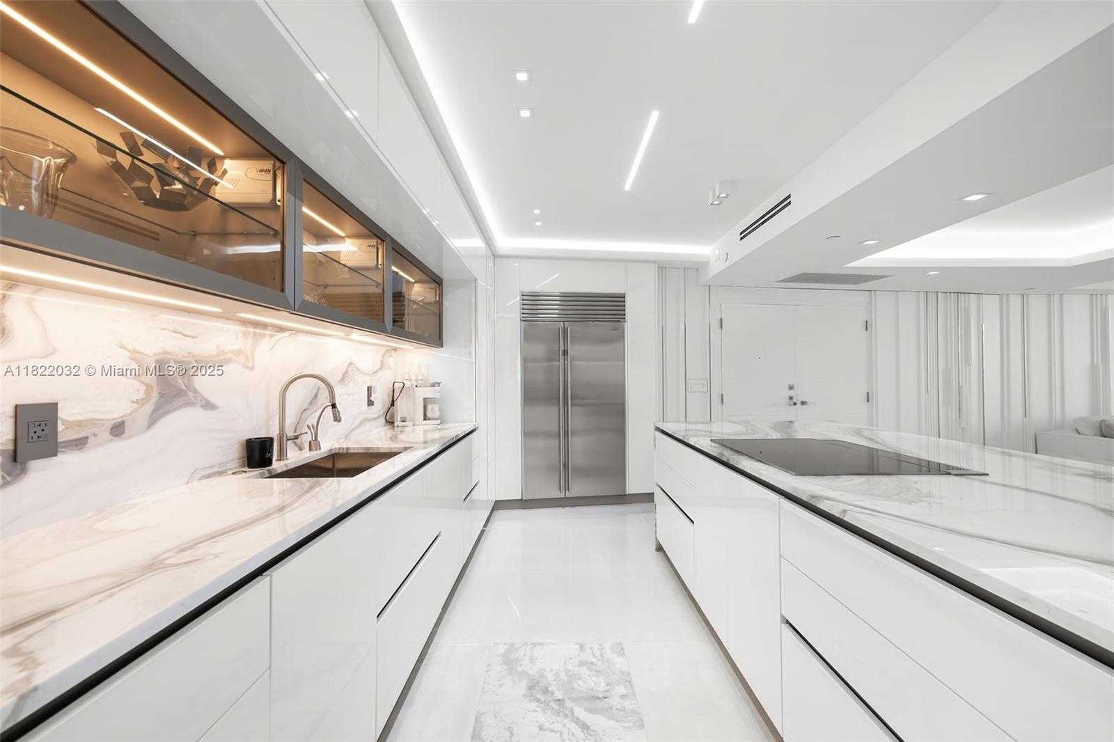 Small Image of 18201 COLLINS AVE 5306-W/2 CAR GARAGE #5306, Sunny Isles Beach Number 4