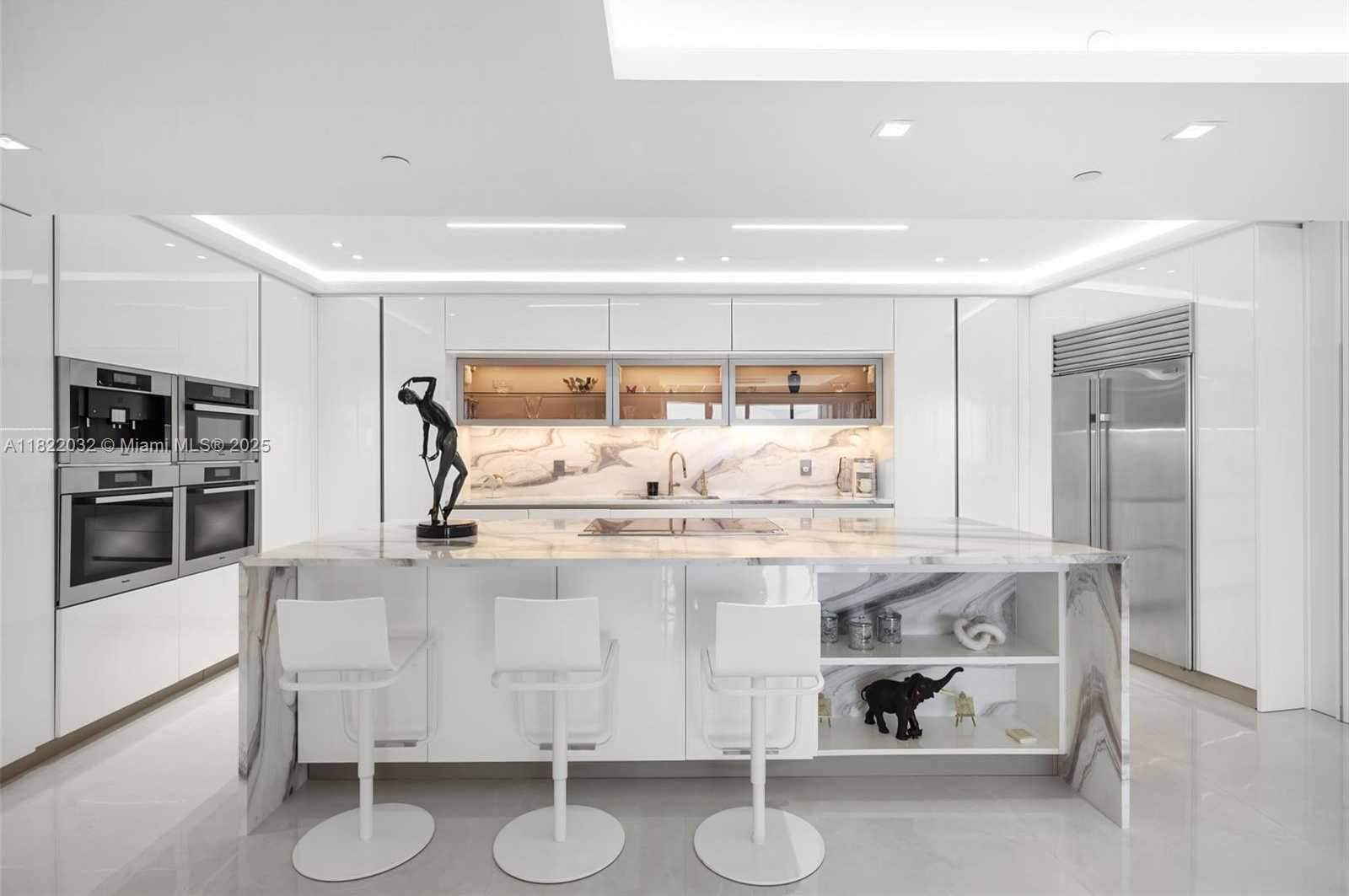 Small Image of 18201 COLLINS AVE 5306-W/2 CAR GARAGE #5306, Sunny Isles Beach Number 6