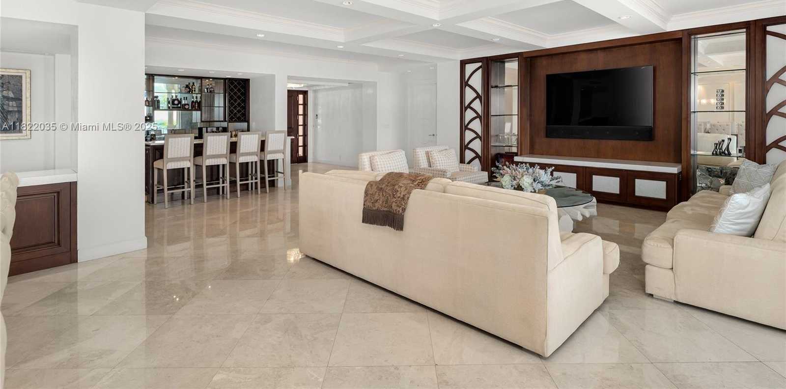 Small Image of 5233 FISHER ISLAND DR #5233, Miami Beach Number 16
