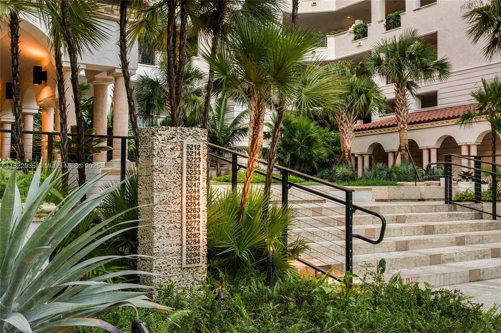 Small Image of 5233 FISHER ISLAND DR #5233, Miami Beach Number 43