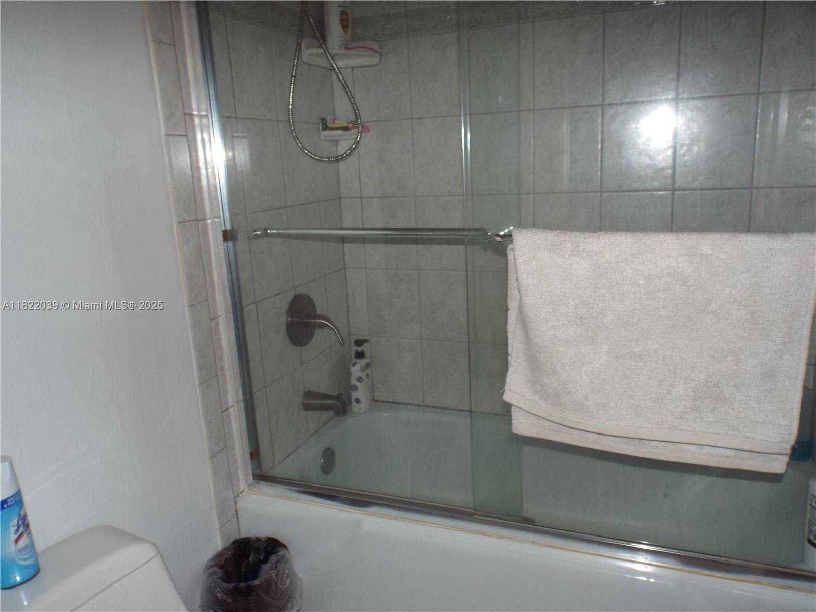 Small Image of 1904 SOUTH OCEAN DR #405, Hallandale Beach Number 15