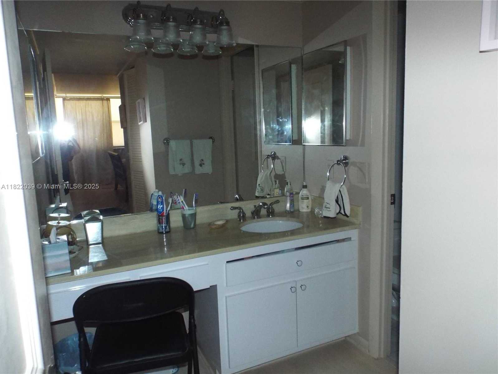 Small Image of 1904 SOUTH OCEAN DR #405, Hallandale Beach Number 8