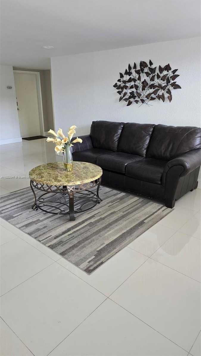 Small Image of 200 LAKEVIEW DR #208, Weston Number 11