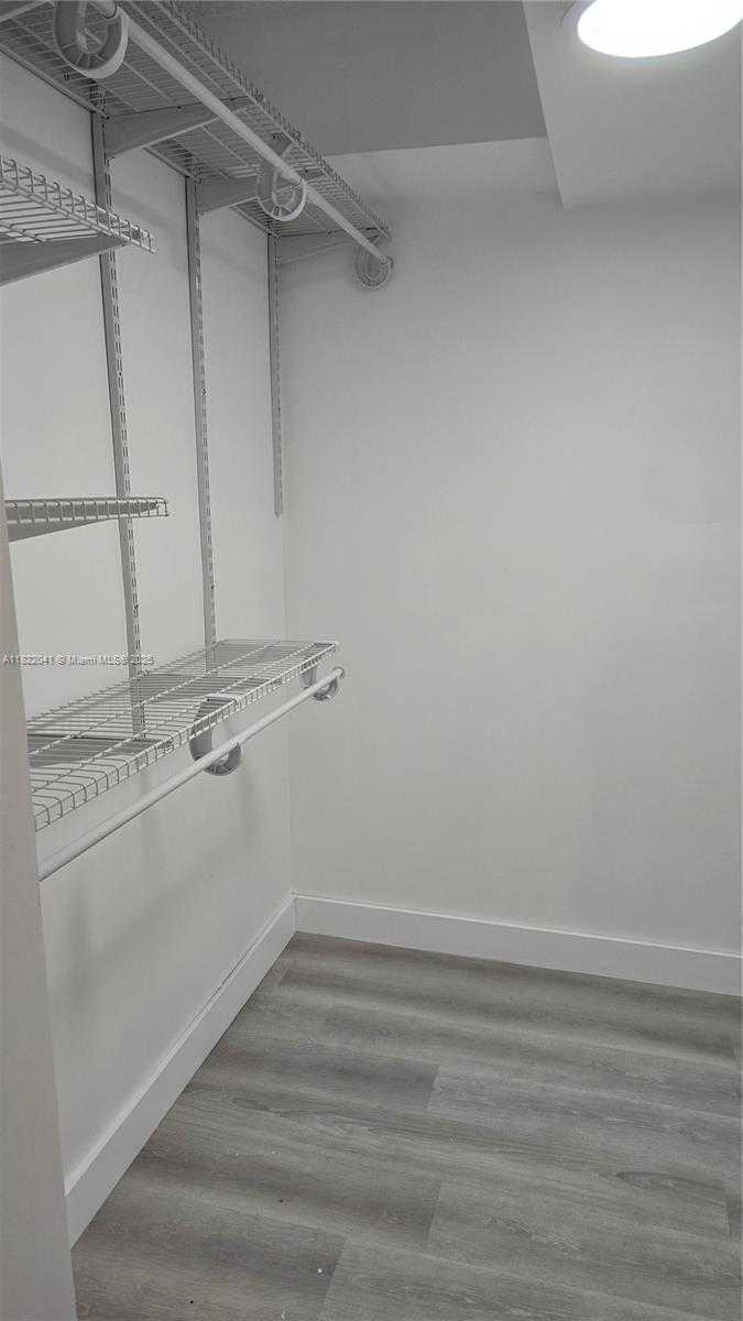 Small Image of 200 LAKEVIEW DR #208, Weston Number 26