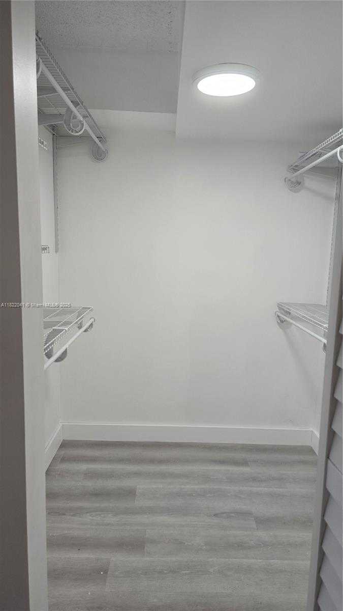 Small Image of 200 LAKEVIEW DR #208, Weston Number 27