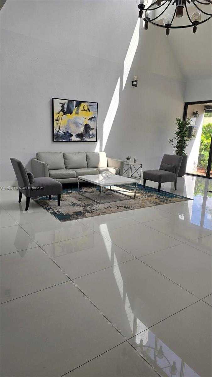 Small Image of 200 LAKEVIEW DR #208, Weston Number 6