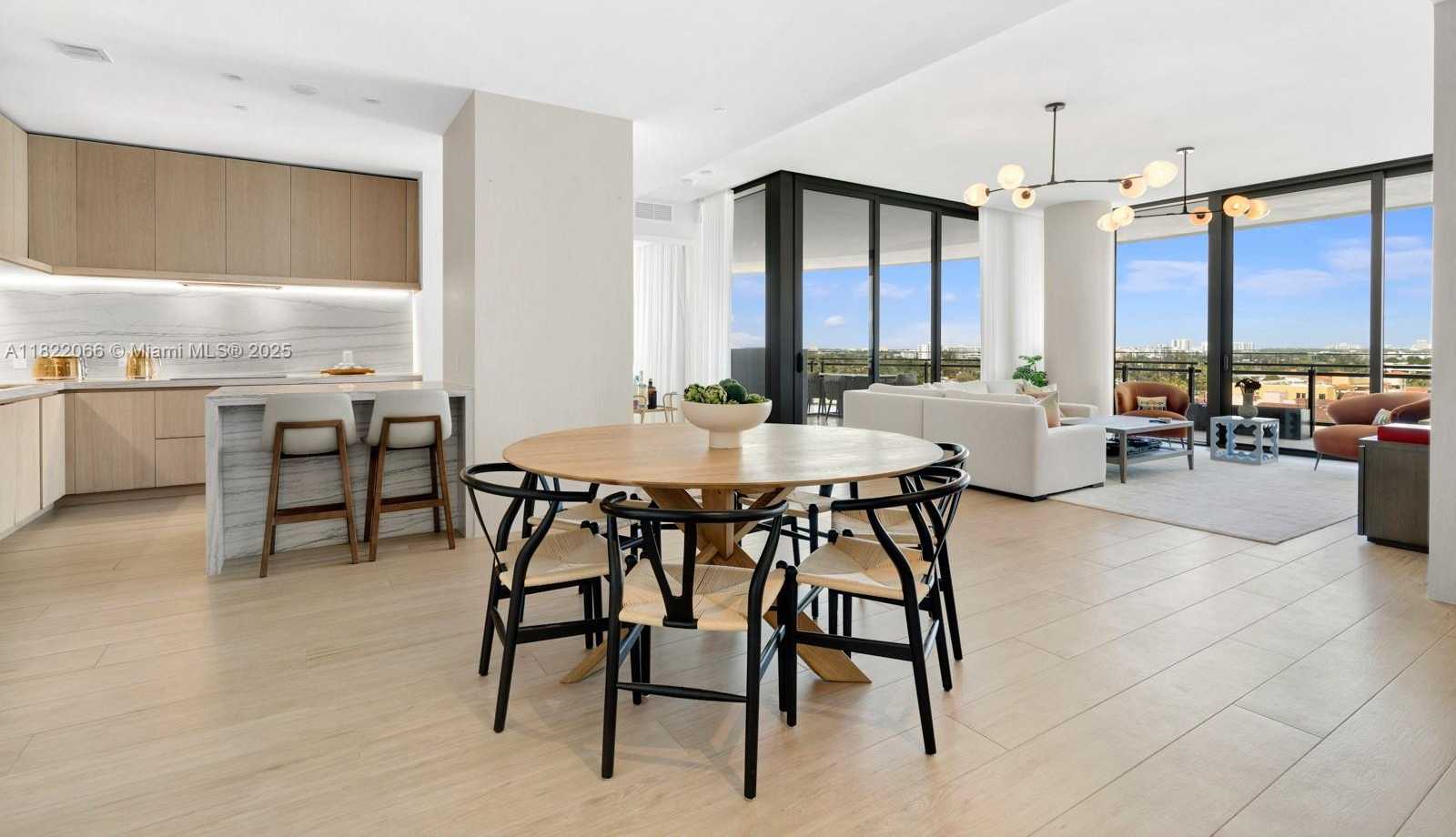Small Image of 8701 COLLINS AVE #805, Miami Beach Number 3