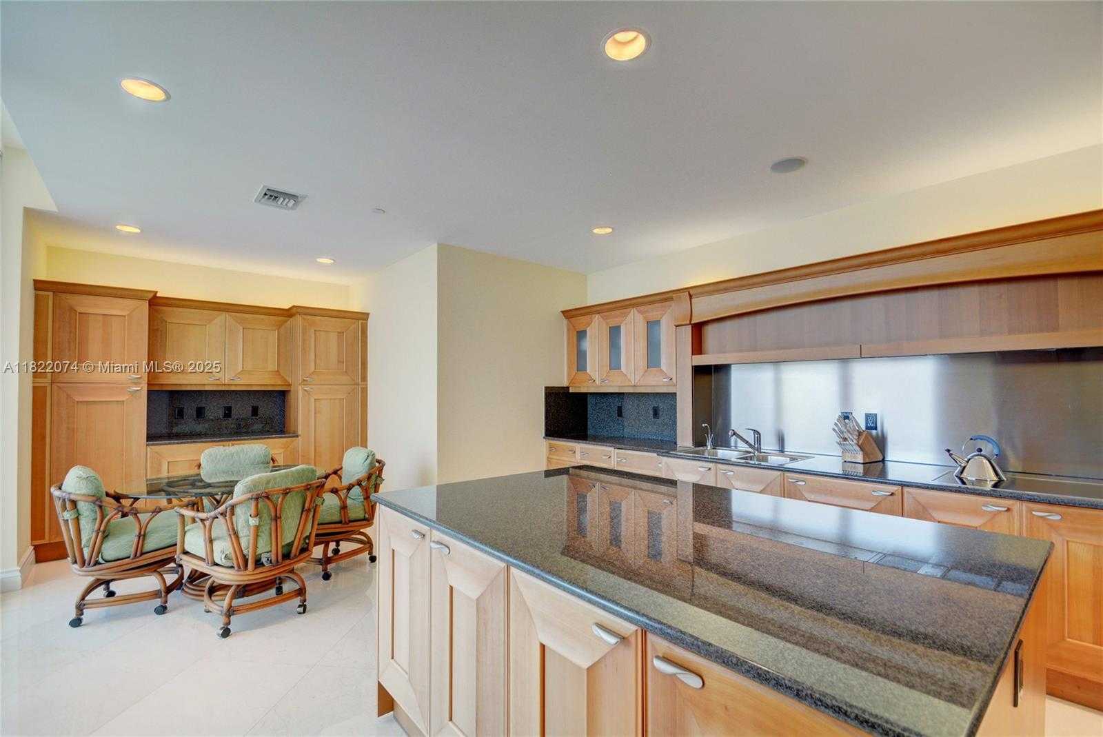 Small Image of 20155 NORTH EAST 38TH CT #2201, Aventura Number 11