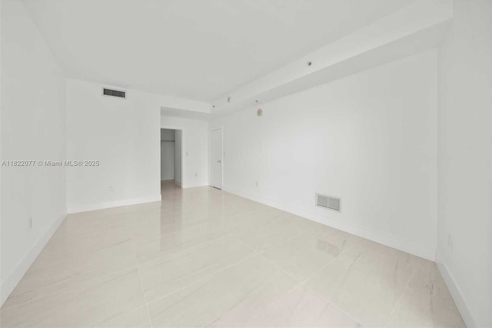 Small Image of 1900 NORTH BAYSHORE DR #2104, Miami Number 17