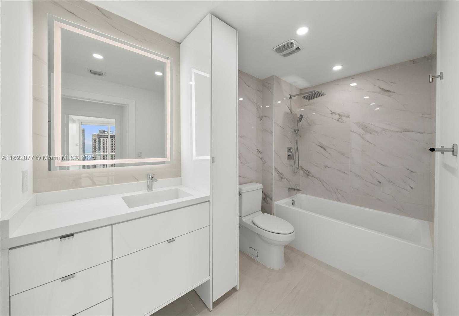Small Image of 1900 NORTH BAYSHORE DR #2104, Miami Number 22