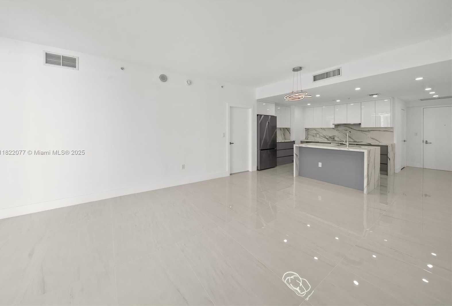 Small Image of 1900 NORTH BAYSHORE DR #2104, Miami Number 3