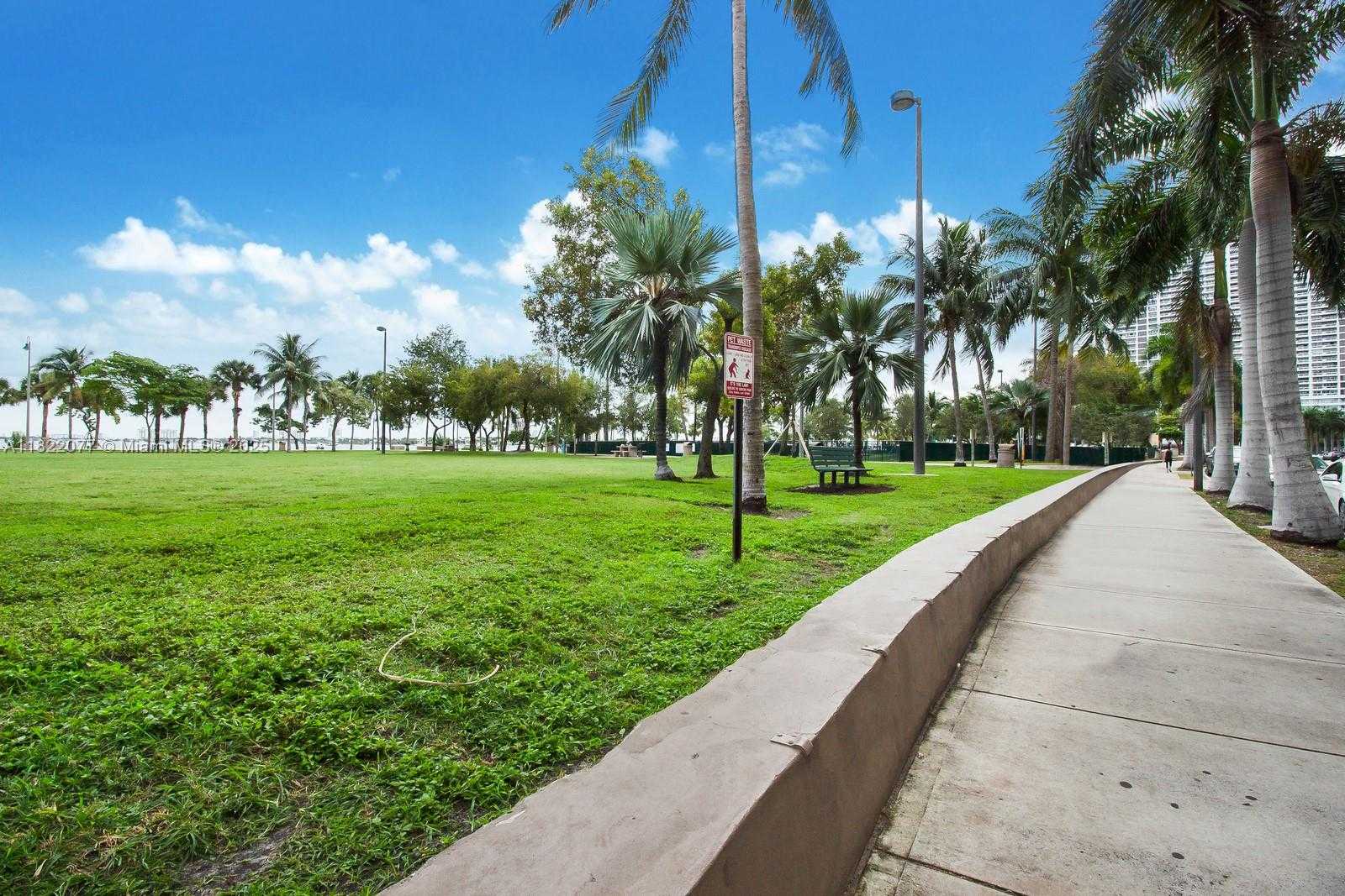 Small Image of 1900 NORTH BAYSHORE DR #2104, Miami Number 42