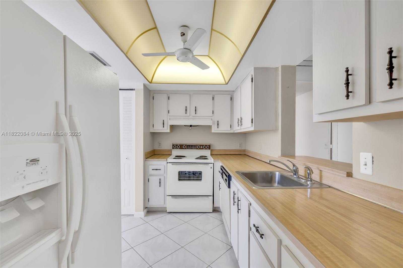 Small Image of 7331 NORTH WEST 18TH ST #205, Margate Number 4
