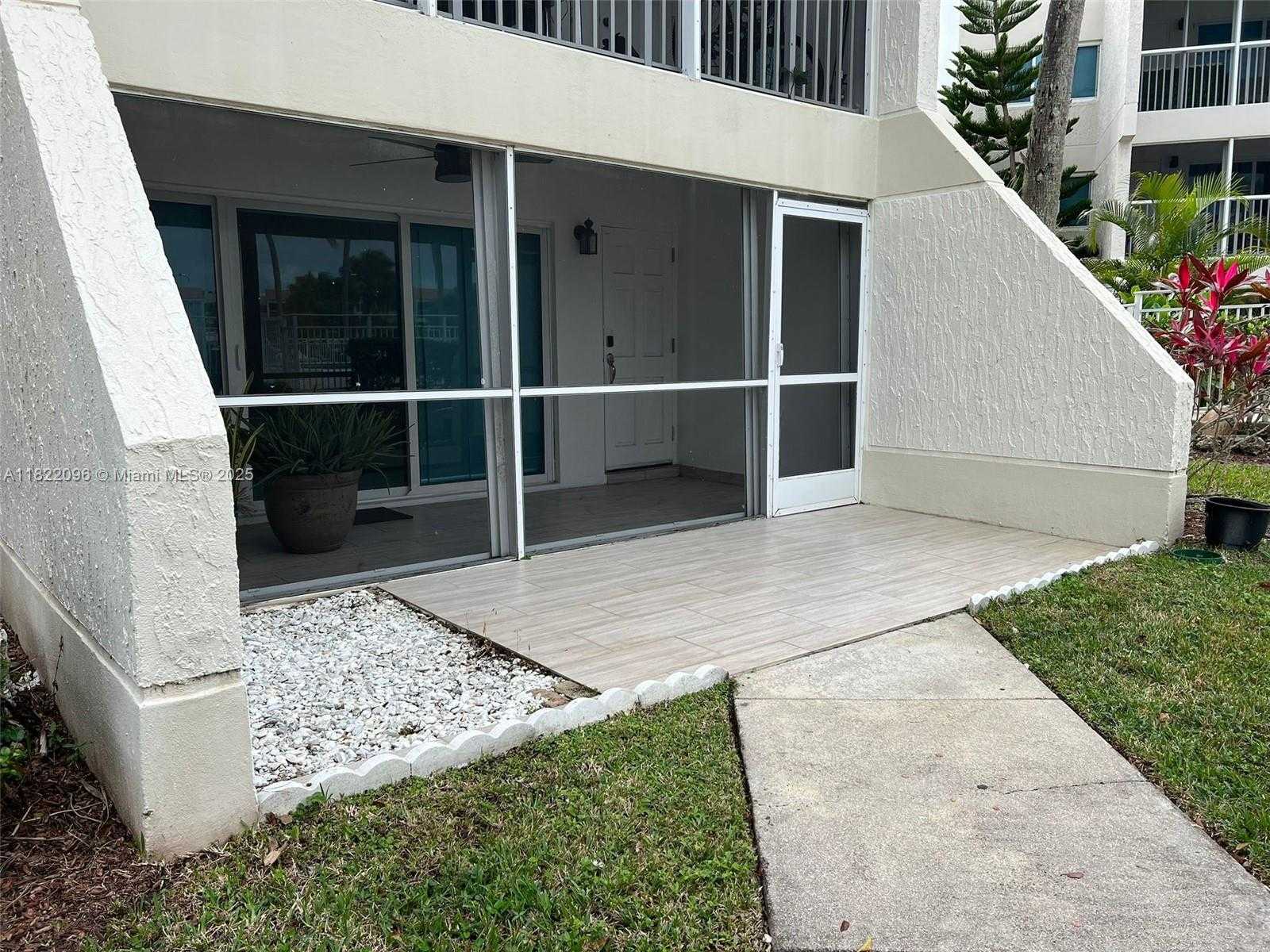 Small Image of 100 LAKEVIEW DR #118, Weston Number 19