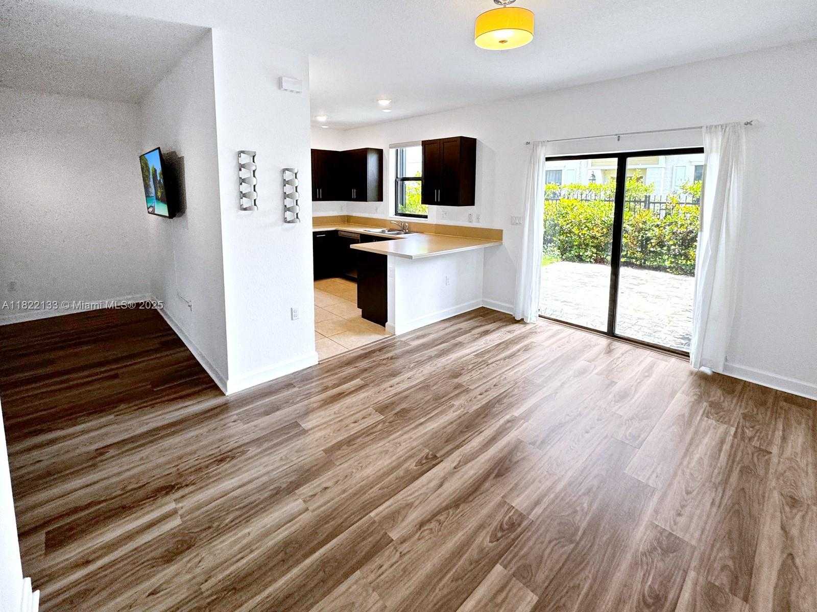 Small Image of 6011 WEST PASO FINO PL, Davie Number 10