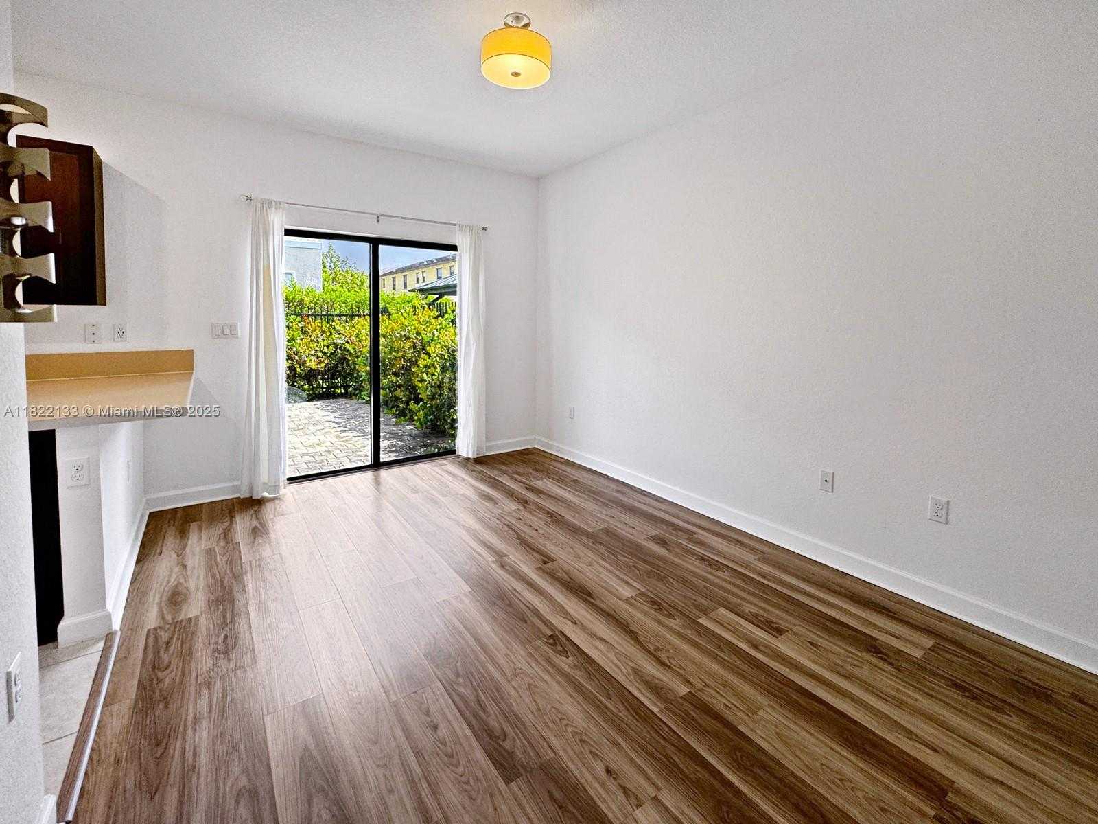 Small Image of 6011 WEST PASO FINO PL, Davie Number 11