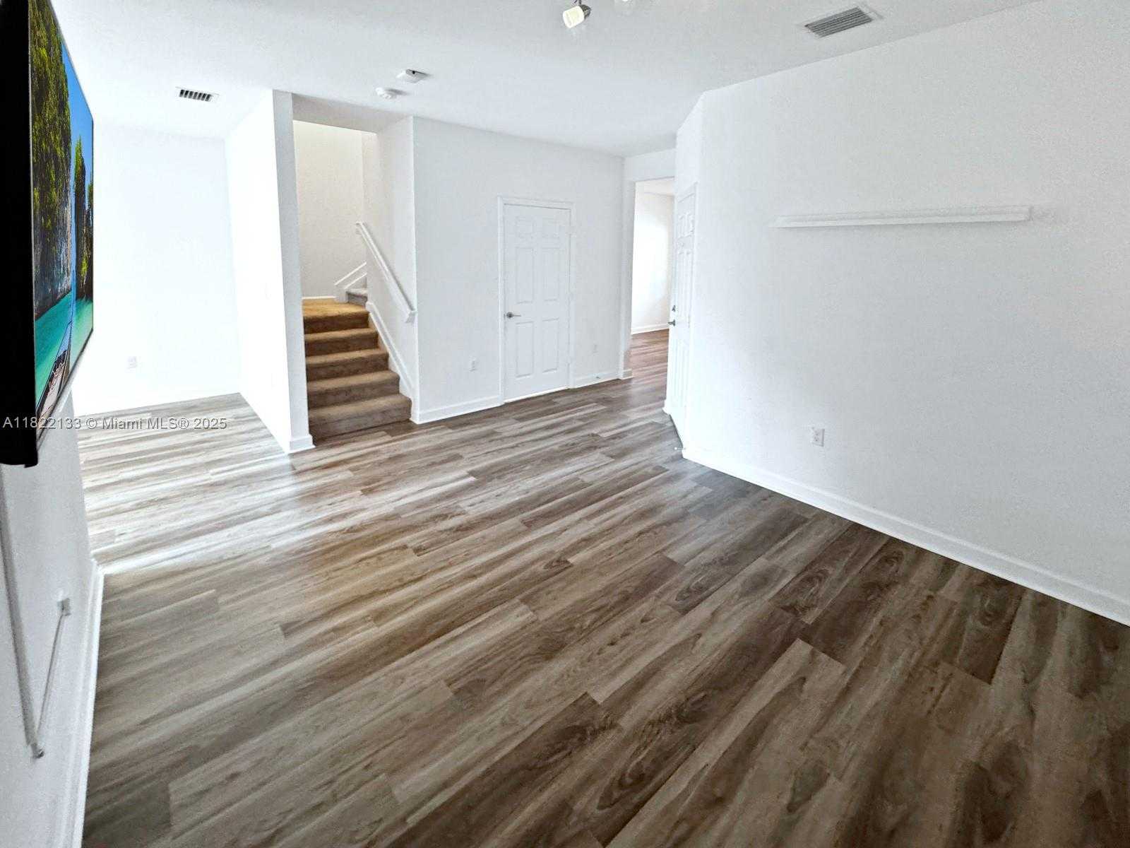 Small Image of 6011 WEST PASO FINO PL, Davie Number 13