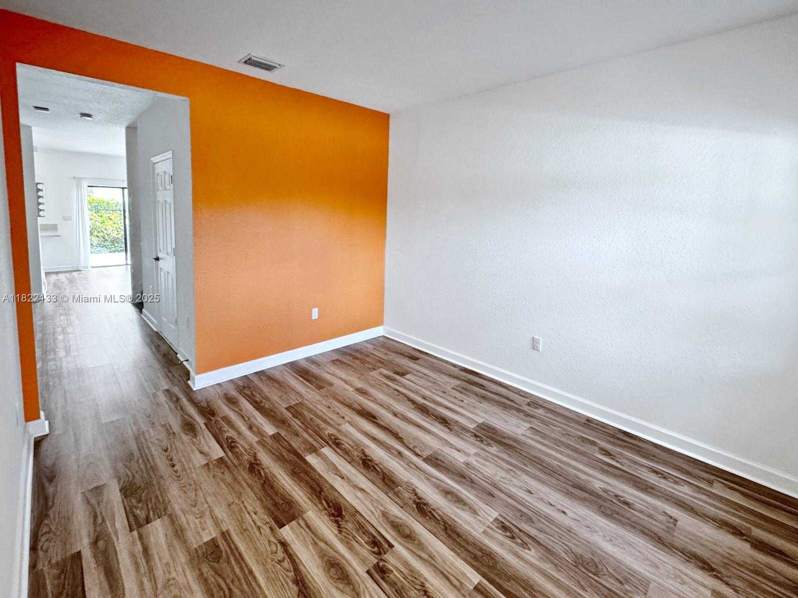 Small Image of 6011 WEST PASO FINO PL, Davie Number 16