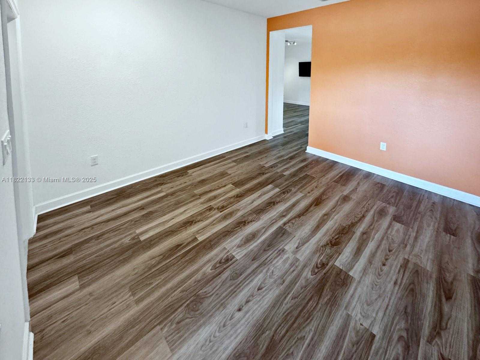 Small Image of 6011 WEST PASO FINO PL, Davie Number 17