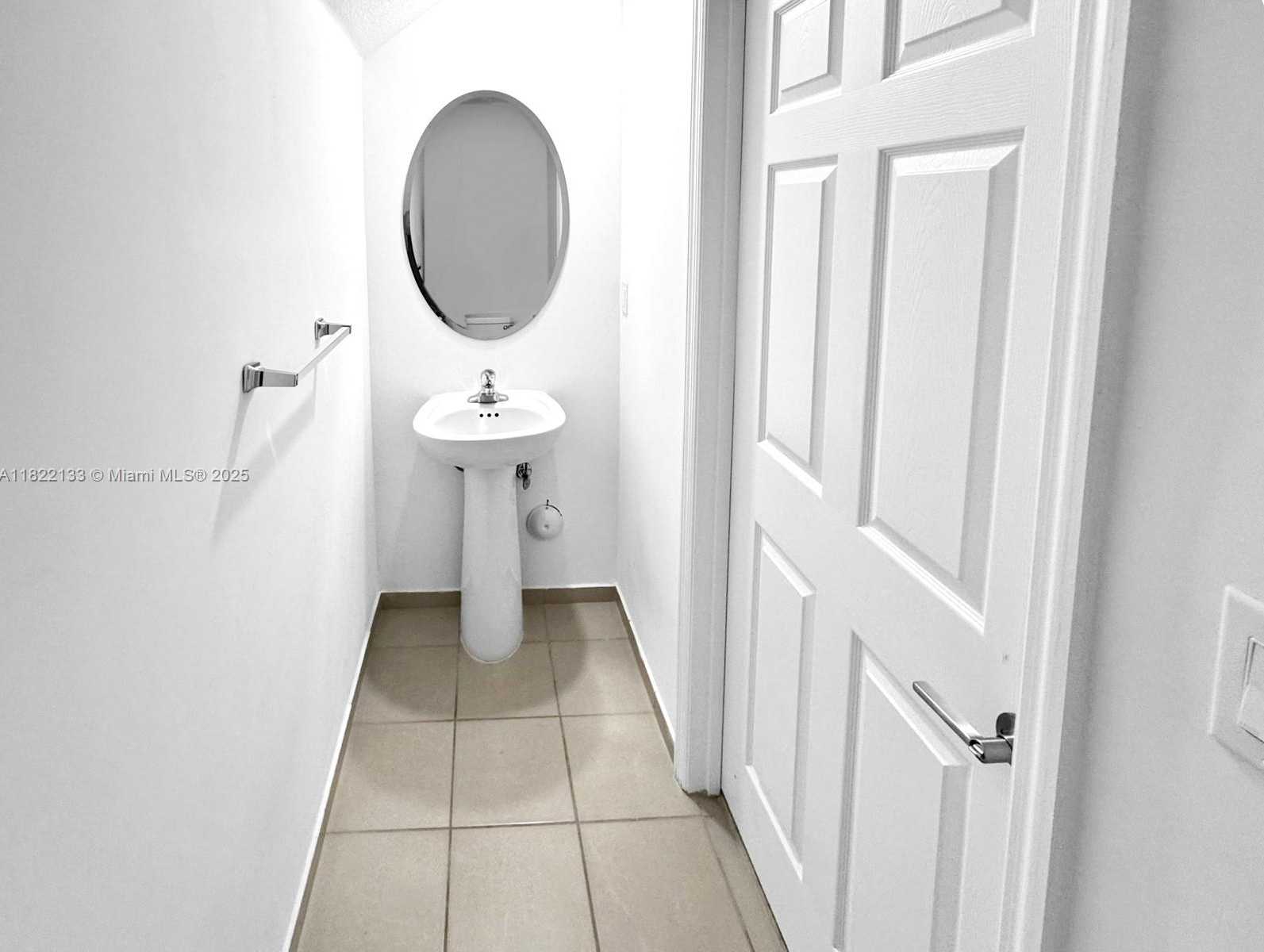 Small Image of 6011 WEST PASO FINO PL, Davie Number 18
