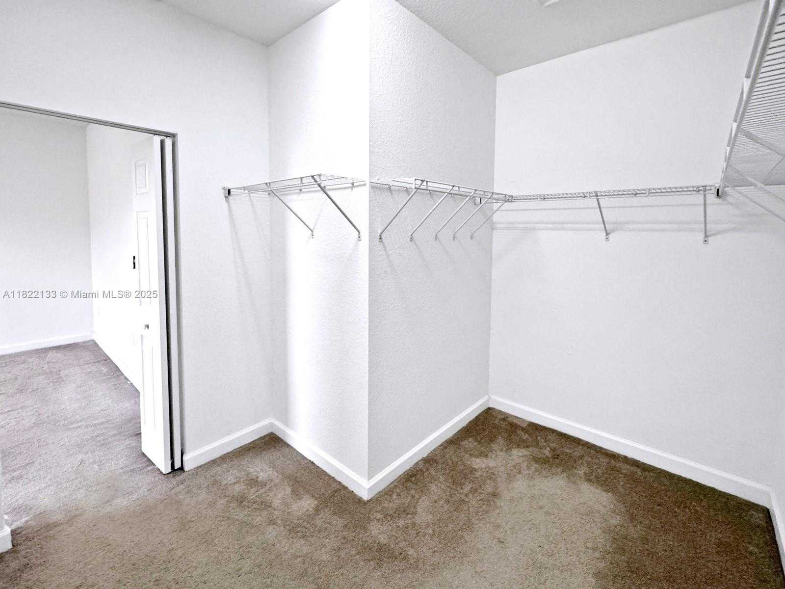 Small Image of 6011 WEST PASO FINO PL, Davie Number 26
