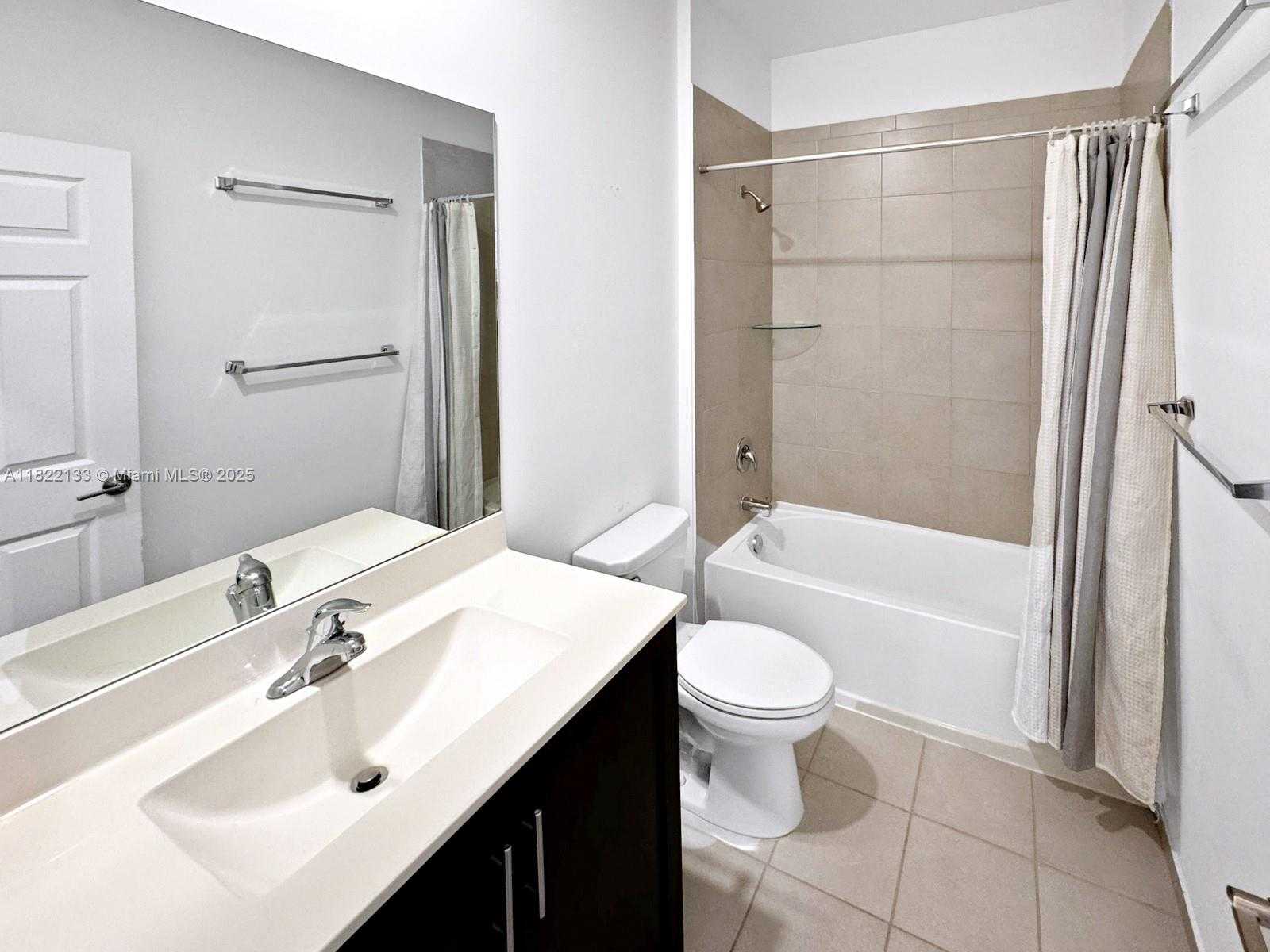 Small Image of 6011 WEST PASO FINO PL, Davie Number 29