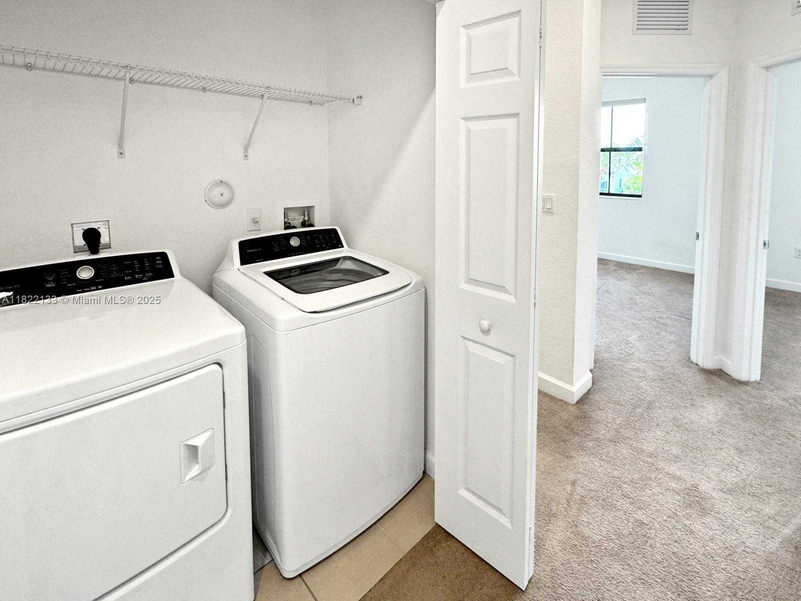 Small Image of 6011 WEST PASO FINO PL, Davie Number 32