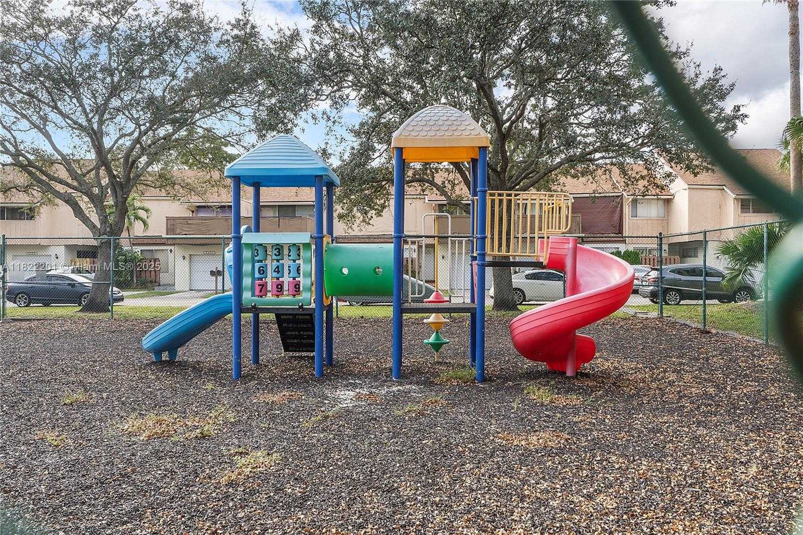 Small Image of 8239 NORTH WEST 8TH ST #3, Plantation Number 33