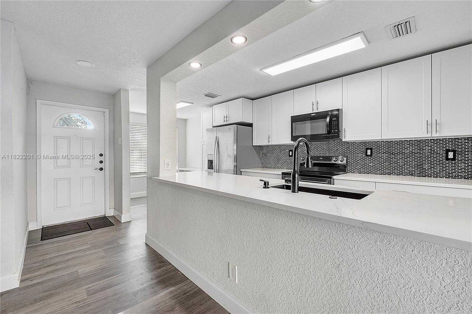 Small Image of 8239 NORTH WEST 8TH ST #3, Plantation Number 4