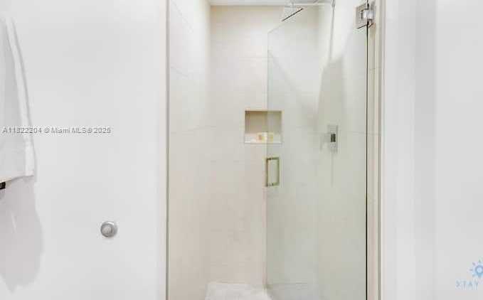 Small Image of 777 NORTH OCEAN DR #N521, Hollywood Number 21