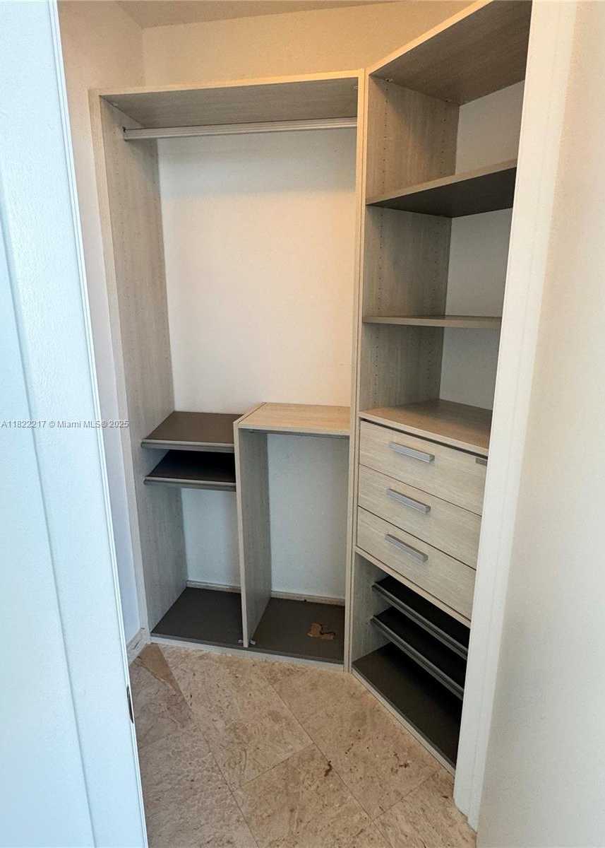Small Image of 88 SOUTH WEST 7TH STREET #3012, Miami Number 21