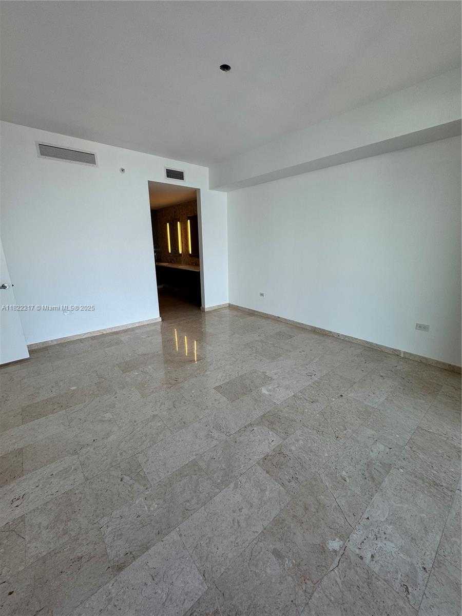 Small Image of 88 SOUTH WEST 7TH STREET #3012, Miami Number 33