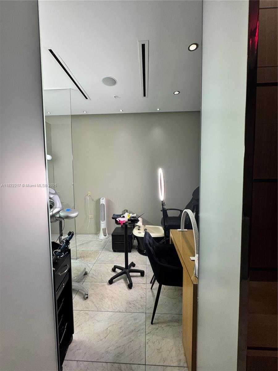 Small Image of 88 SOUTH WEST 7TH STREET #3012, Miami Number 52