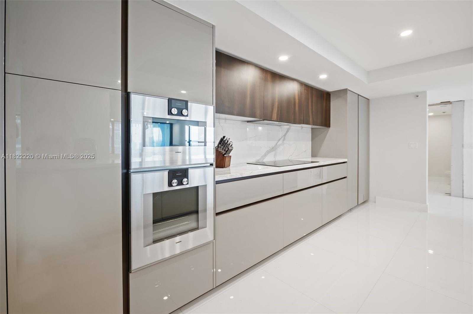 Small Image of 10205 COLLINS AVE #1504, Bal Harbour Number 14