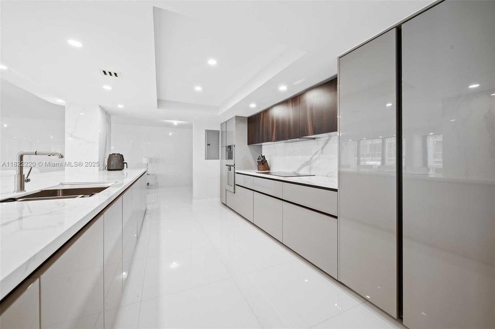 Small Image of 10205 COLLINS AVE #1504, Bal Harbour Number 15