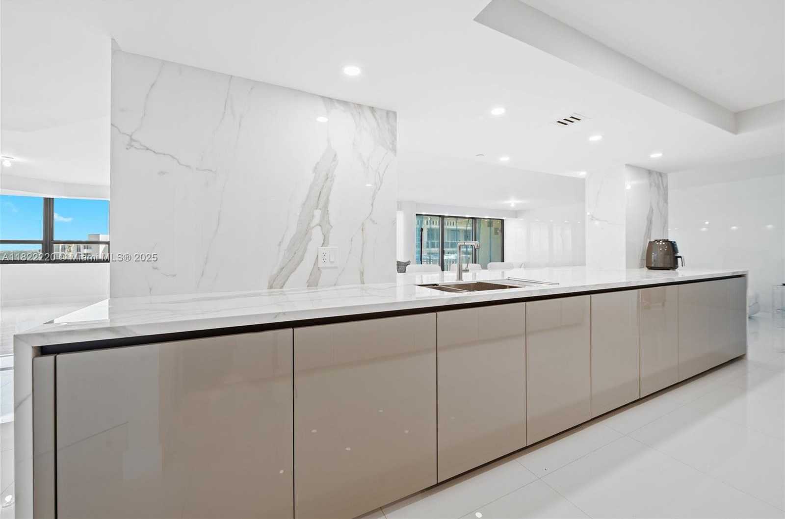 Small Image of 10205 COLLINS AVE #1504, Bal Harbour Number 16