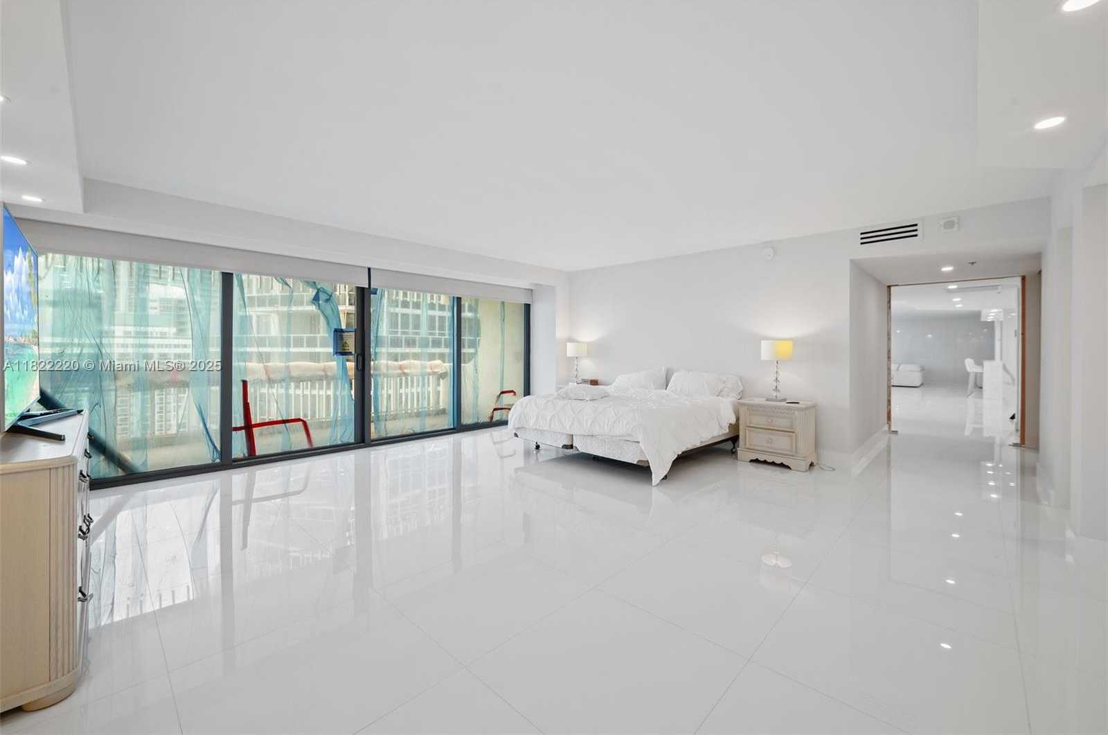 Small Image of 10205 COLLINS AVE #1504, Bal Harbour Number 25