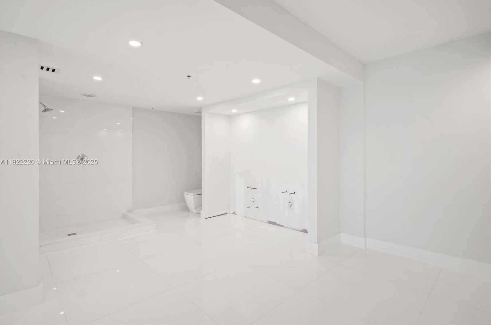 Small Image of 10205 COLLINS AVE #1504, Bal Harbour Number 27