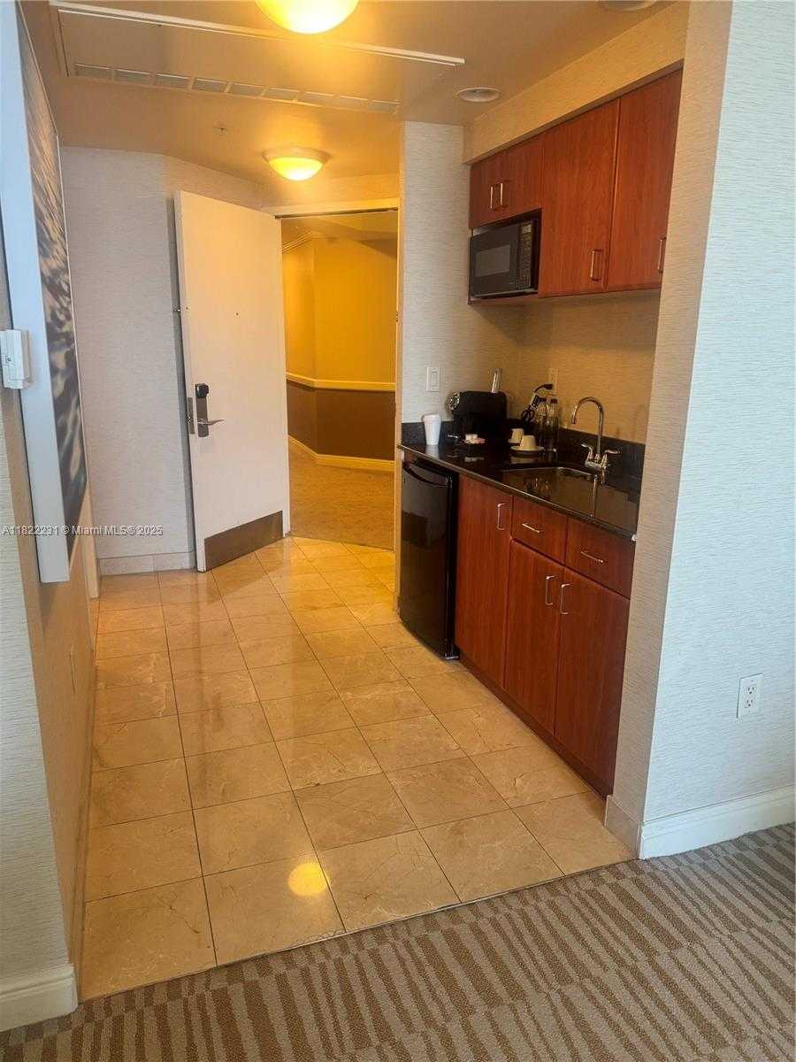Small Image of 18001 COLLINS AVE #918, Sunny Isles Beach Number 2