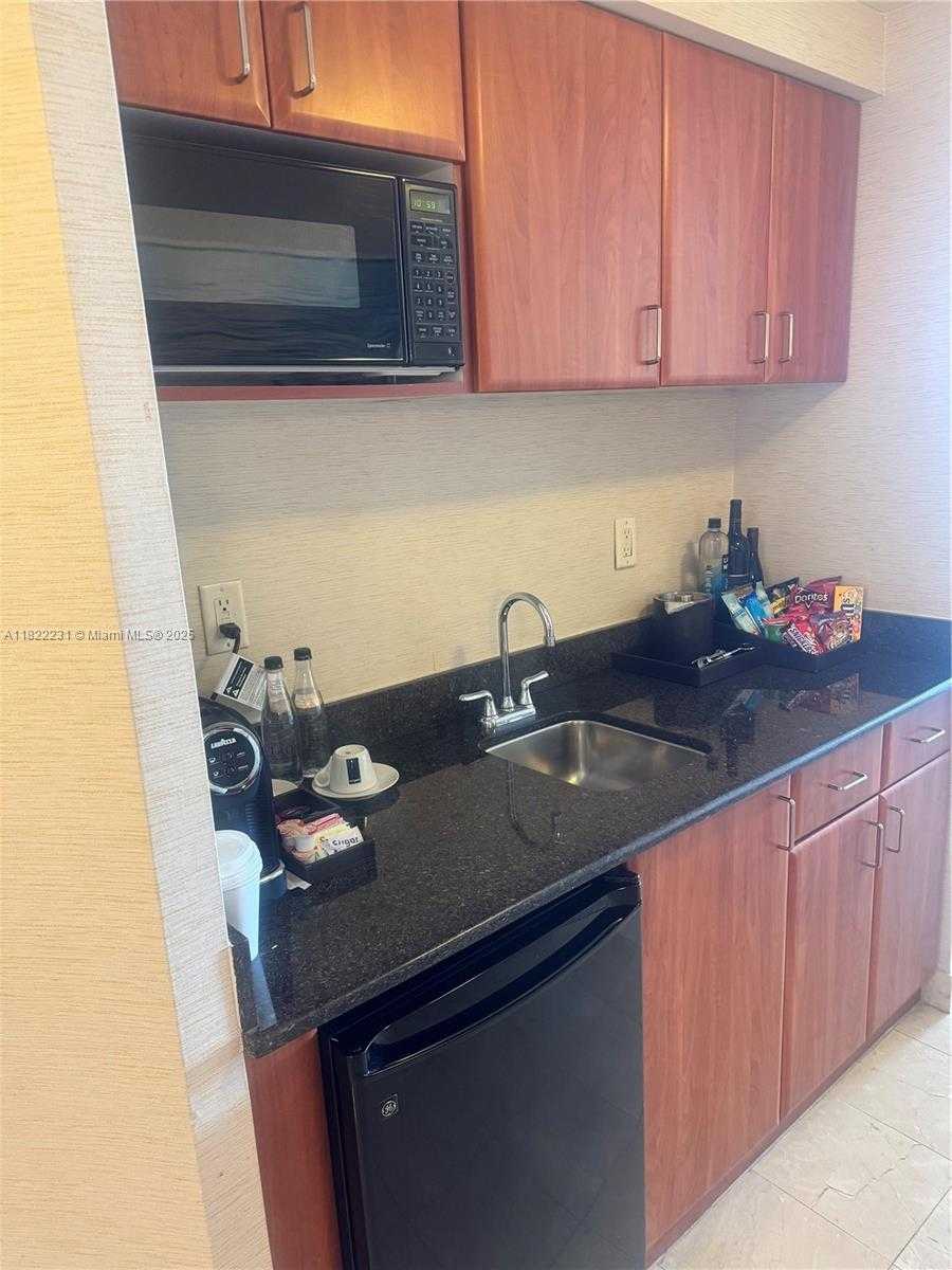 Small Image of 18001 COLLINS AVE #918, Sunny Isles Beach Number 3