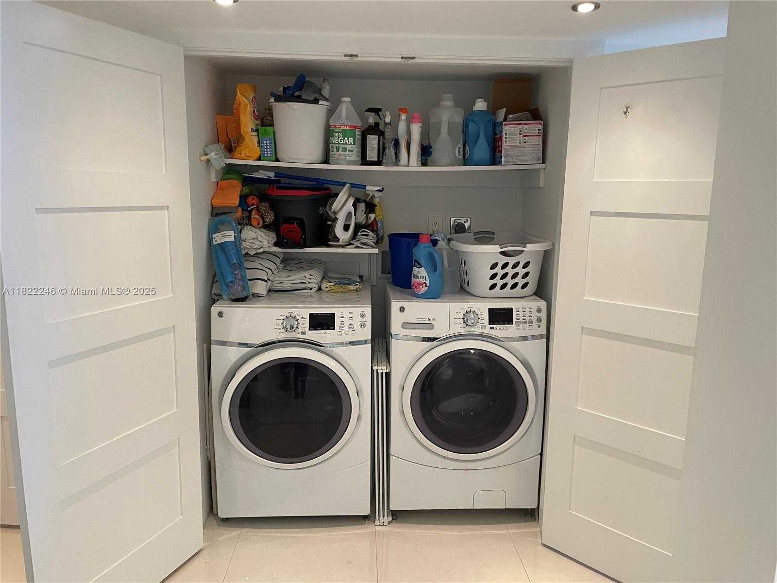 Small Image of 6039 COLLINS AVE #1525, Miami Beach Number 11