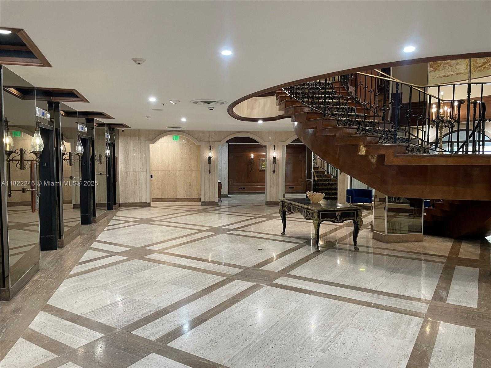 Small Image of 6039 COLLINS AVE #1525, Miami Beach Number 27