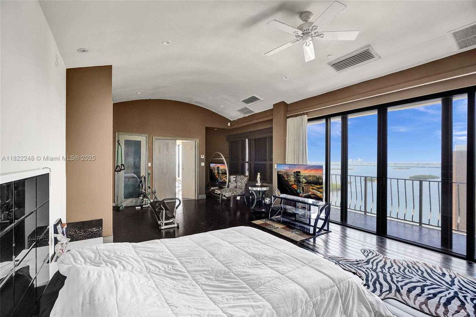 Small Image of 780 NORTH EAST 69TH ST #T-1A, Miami Number 15