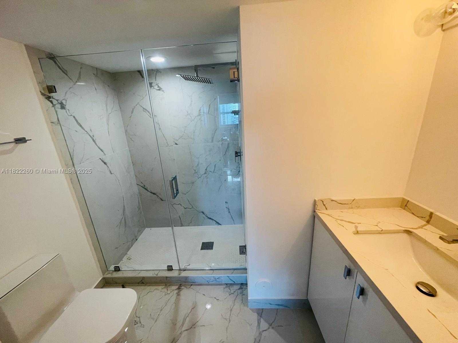 Small Image of 1155 BRICKELL BAY DR #1703, Miami Number 17