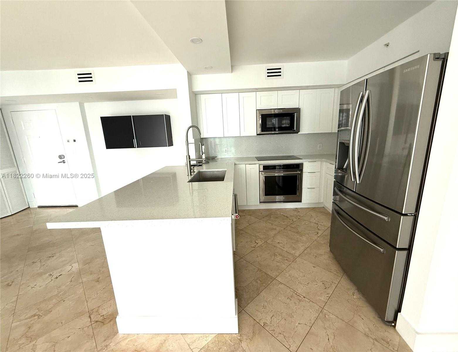 Small Image of 1155 BRICKELL BAY DR #1703, Miami Number 40