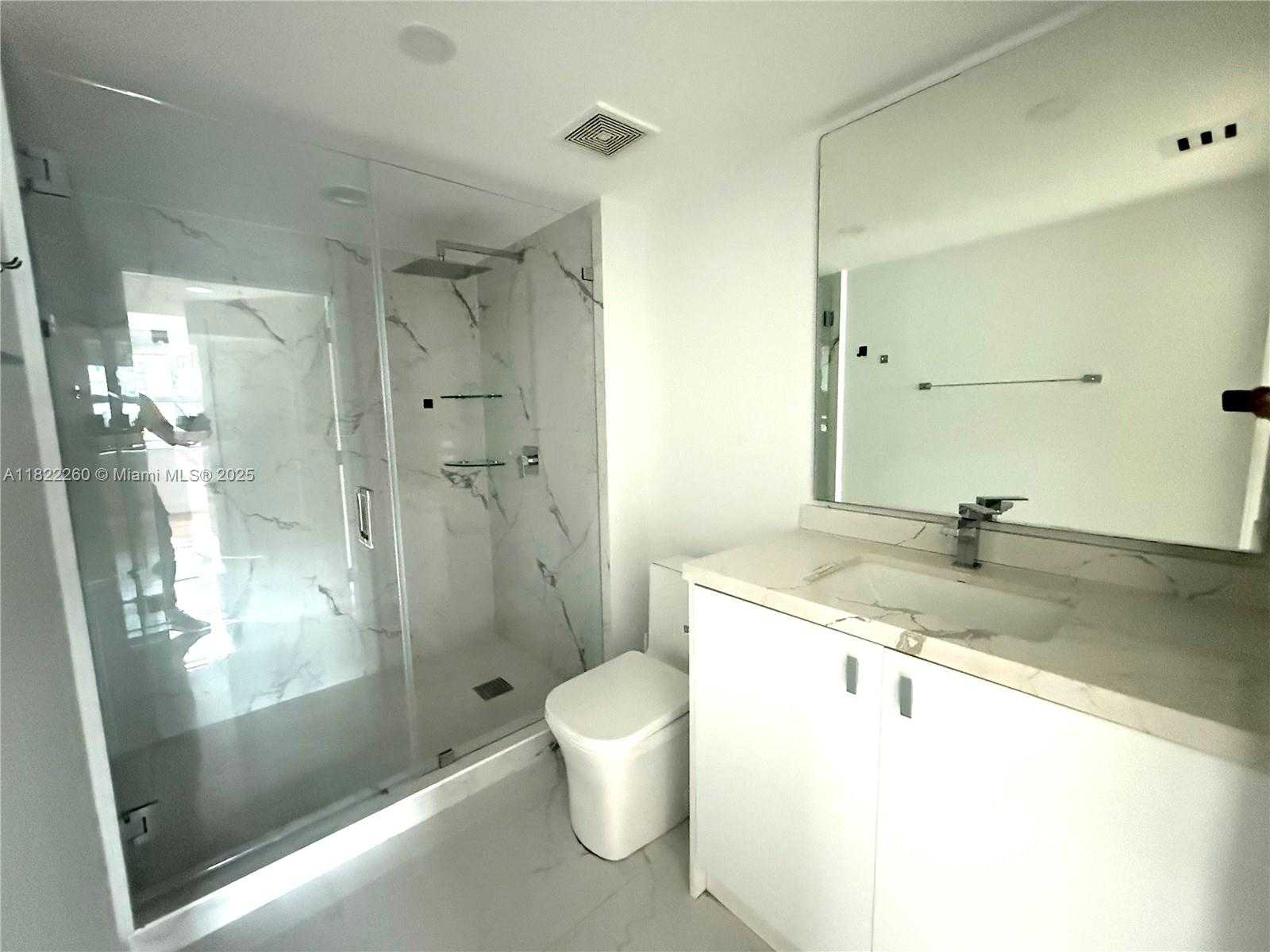 Small Image of 1155 BRICKELL BAY DR #1703, Miami Number 41
